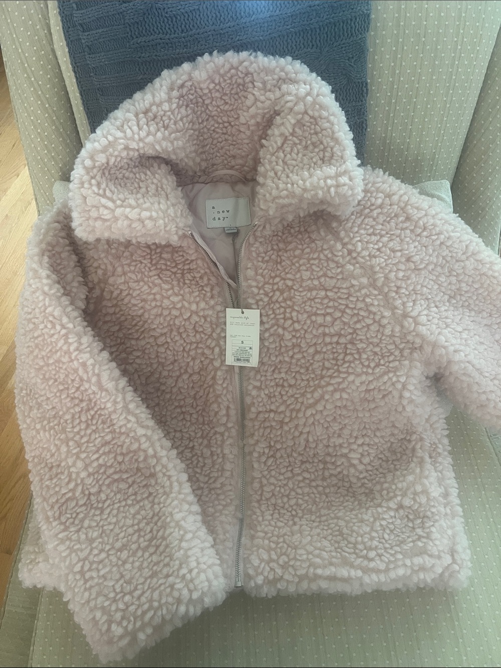 A New Day women’s light pink zip up jacket